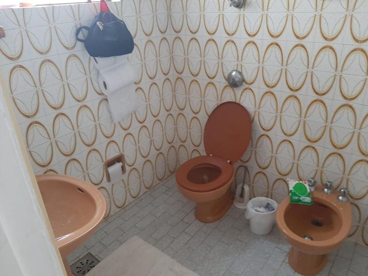 Casa 5 Quartos, Ampla, A 100 Metros Da Praia. Amigos E Familia Sao Bem Vindos A Essa Casa. Venha Viver Momentos Inesqueciveis Aqui. Guarapari Bagian luar foto